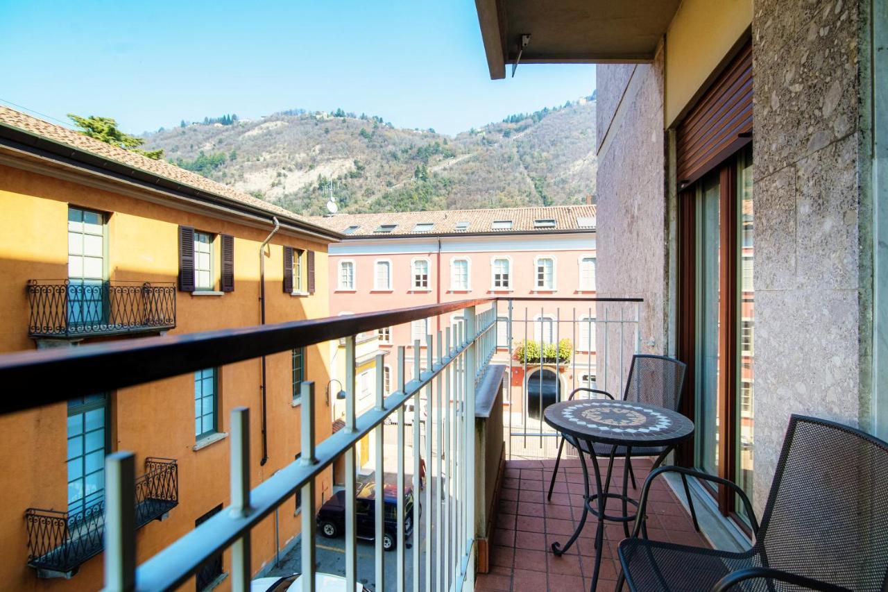 Piazza Roma - The House Of Travelers Appartement Como Buitenkant foto